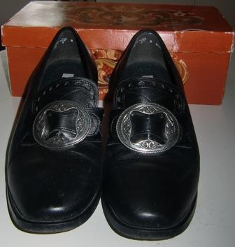M572M Bunad Shoes