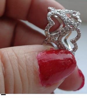 xxM1400M 18k white gold and diamond heart ring