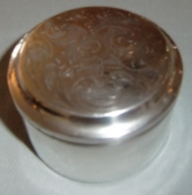 M808M 925s vanity box