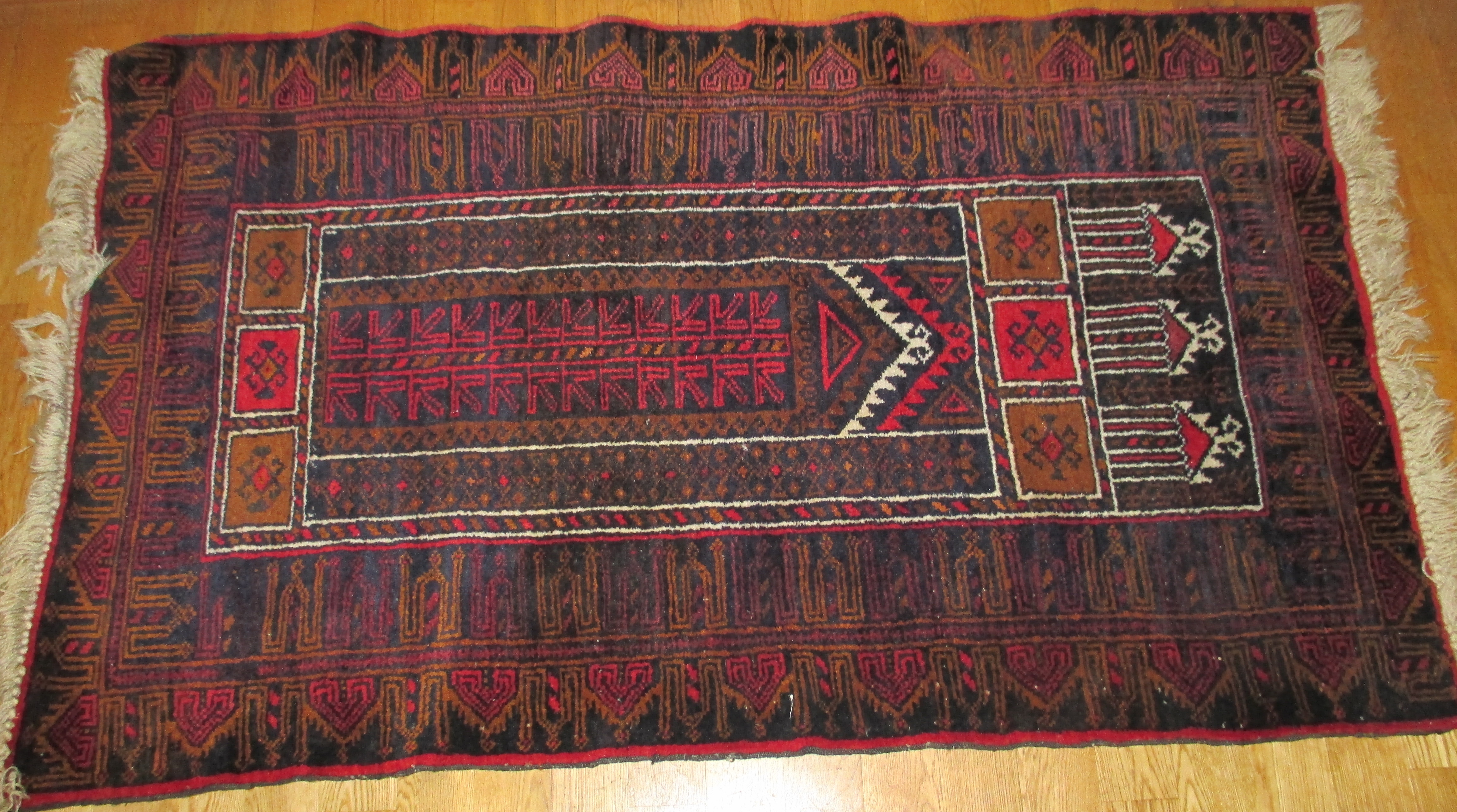 M927M Nr 12 hand knotted Persian Carpet