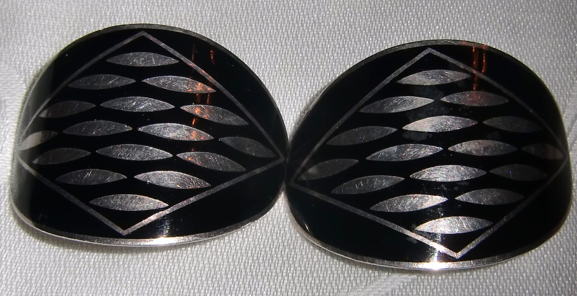 M577M 1920s Shoe Clips Made in France Silver & Black Enamel Art Deco